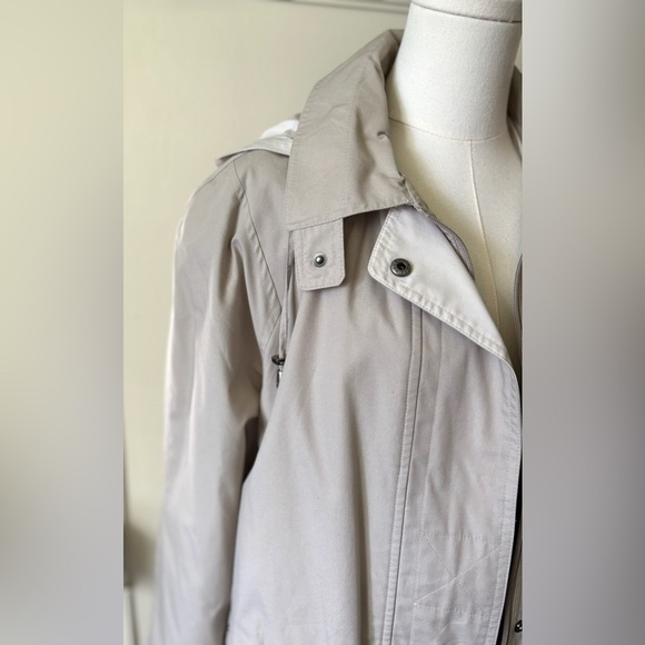 Sequence Women’s Soft-shell Cream Neutral All Season Utility Anorak Jacket - Picture 5 of 14